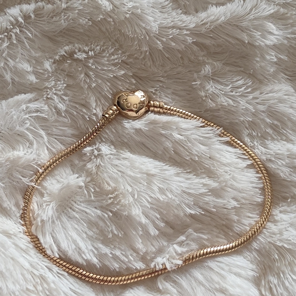 Gold Heart Clasp Snake Chain Bracelet - Elegant Women's Jewelry